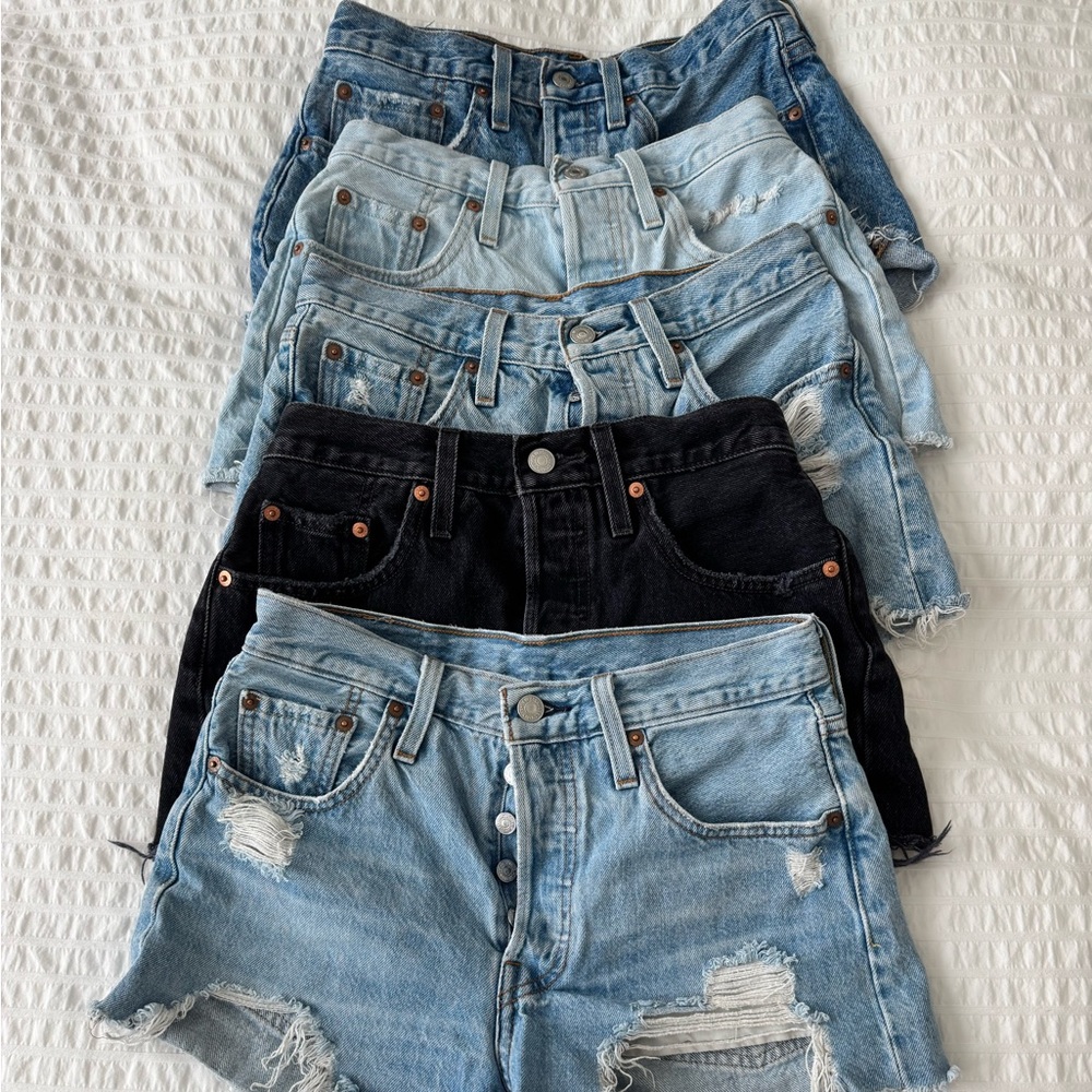 Lot of 5 - Levi's Women's Jean Shorts - Light Blue and Black - Sz 25